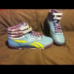 KIDS HI-TOP REEBOKS